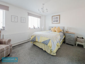 Bedroom- click for photo gallery